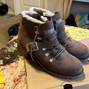 Super cute boots only worn once or twice!